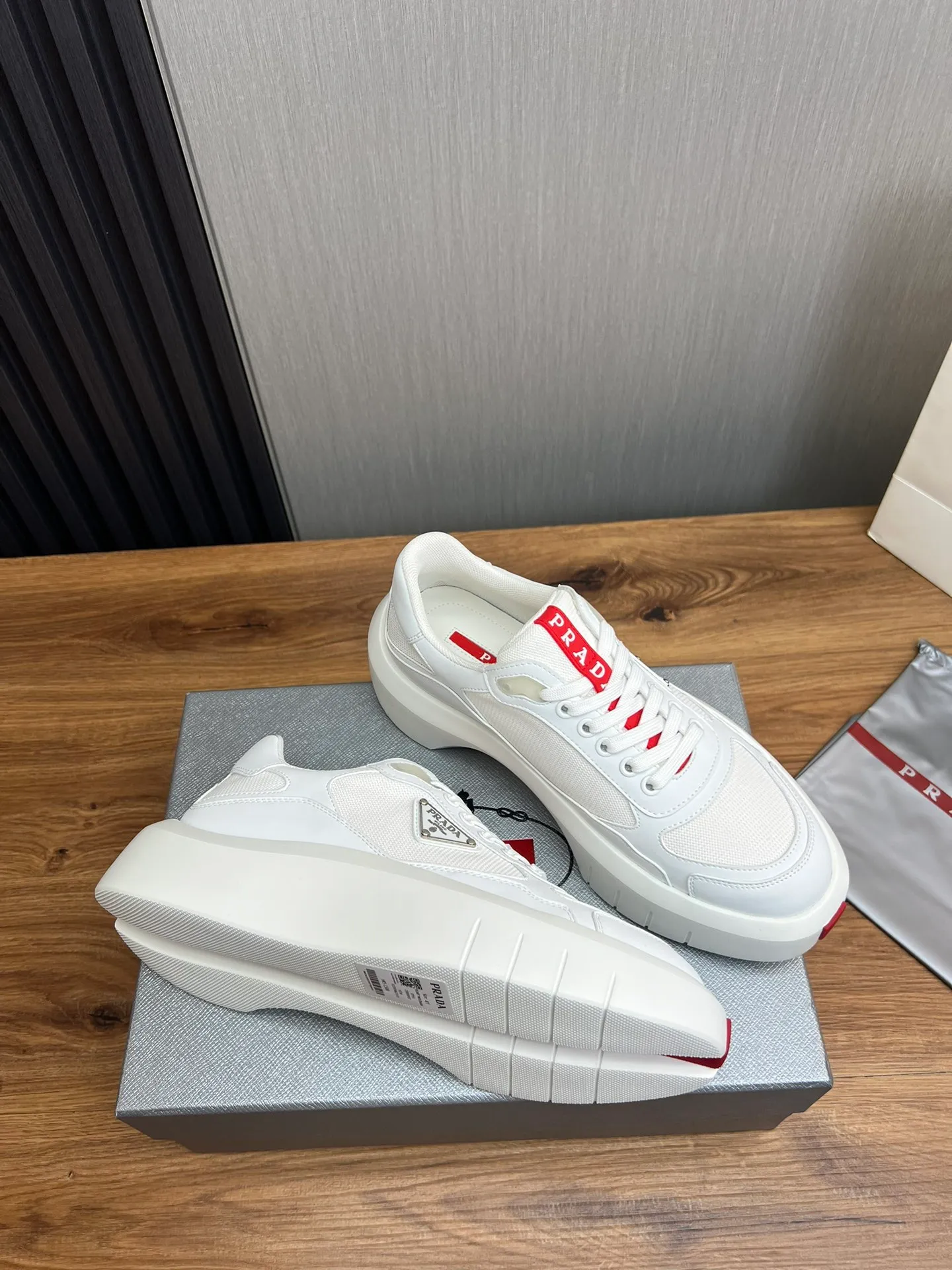Men's shoes 💰620💰 [PRADA] Men's shoes are popular in the counter, official website is synchronized, high-quality shipments ✔️Original cowhide stitching mesh + cowhide lining, 1🆚1 replica, original original bottom, 38-45 (45 customized, non-refundable)